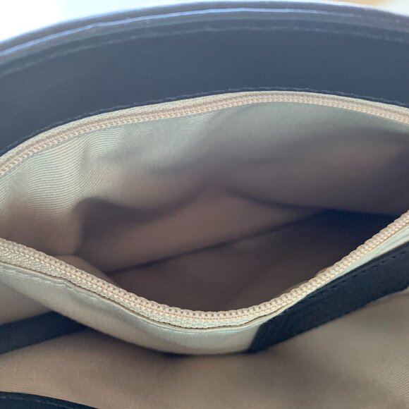 coach purse - Picture 3 of 8